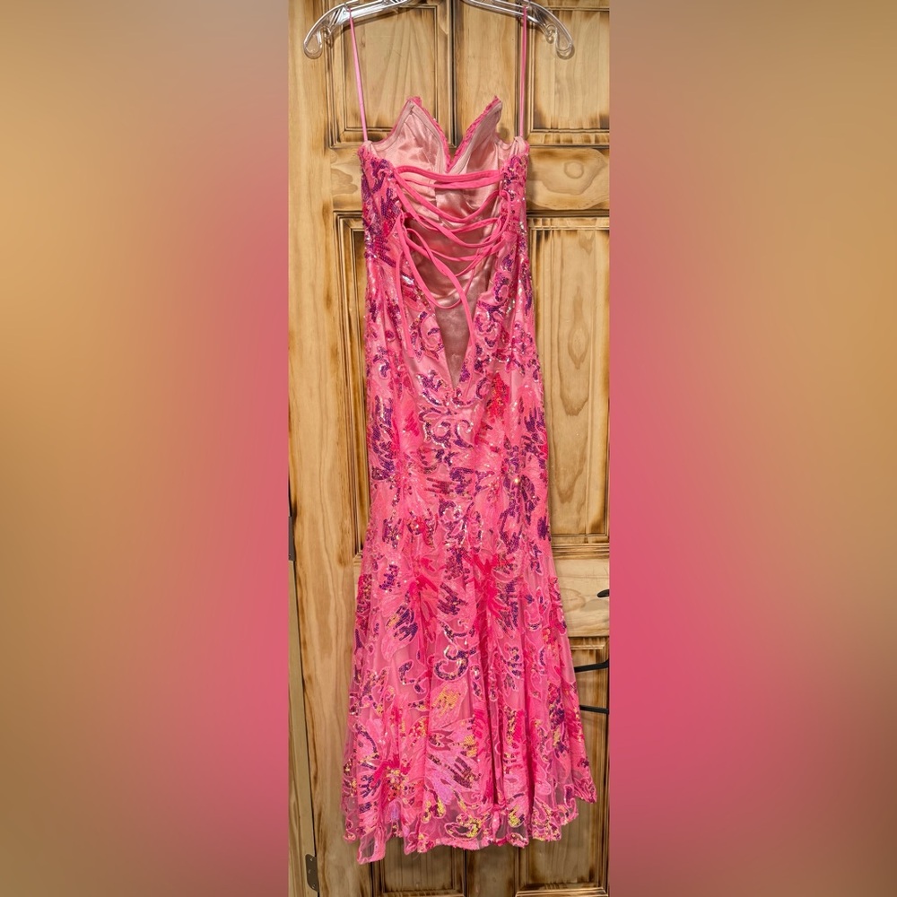 Prom dress - Picture 2 of 2
